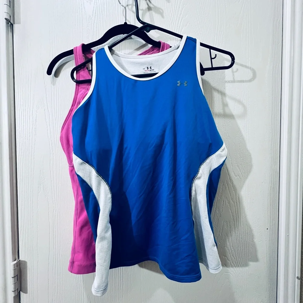 Bundle Pink Nike Dri-Fit- Under Armour White and Blue heat Hear‎ Athletic top